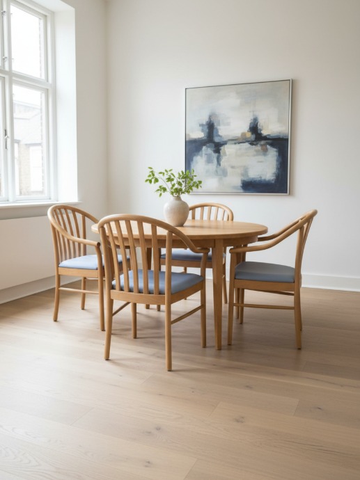 Trpežen gostinski stol Bukev Masiva za restavracije in dom