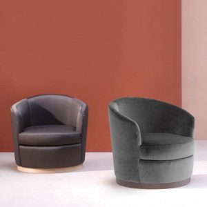 Dizajnerski stol Accento Sophia z mehkimi zaobljenimi linijami