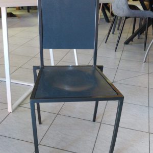 Stol Indus iz lakirane kovine v industrijskem slogu nakladalni stol Rimex